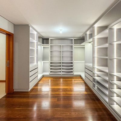 Casa Residencial com 607m², 4 quartos, 4 suítes, 6 garagens, no bairro Lagoa Da Conceição em Florianópolis