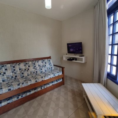 Pousada com 642m², 13 quartos, 13 suítes, 11 garagens, no bairro Ingleses em Florianópolis