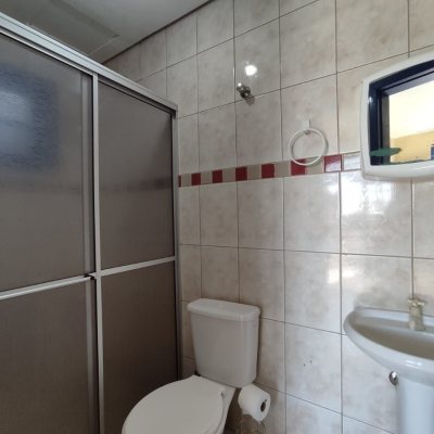 Pousada com 642m², 13 quartos, 13 suítes, 11 garagens, no bairro Ingleses em Florianópolis