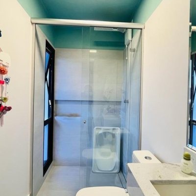 Casa Residencial com 285m², 4 quartos, 2 suítes, 2 garagens, no bairro Trindade em Florianópolis