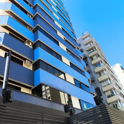 Apartamentos com 109m², 3 quartos, 2 suítes, 1 garagem, no bairro Centro em Florianópolis