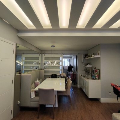 Apartamentos com 109m², 3 quartos, 2 suítes, 1 garagem, no bairro Centro em Florianópolis