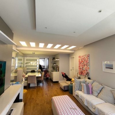 Apartamentos com 109m², 3 quartos, 2 suítes, 1 garagem, no bairro Centro em Florianópolis