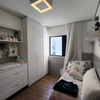 Apartamentos com 109m², 3 quartos, 2 suítes, 1 garagem, no bairro Centro em Florianópolis