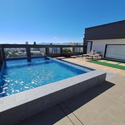 Apartamentos com 96m², 3 quartos, 2 suítes, 2 garagens, no bairro Estreito em Florianópolis