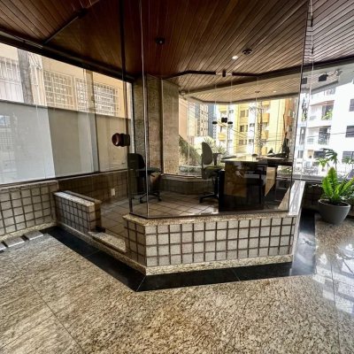 Cobertura com 483m², 4 quartos, 2 suítes, 2 garagens, no bairro Centro em Florianópolis