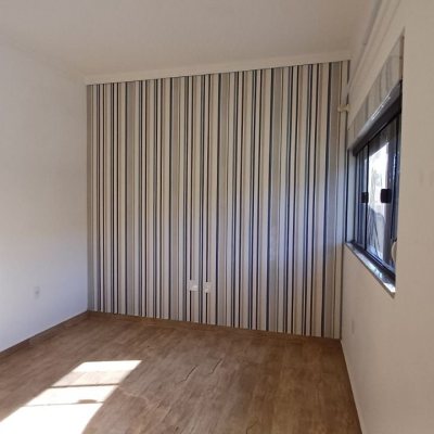 Casa em Condomínio com 134m², 3 quartos, 1 suíte, 2 garagens, no bairro Cachoeira Do Bom Jesus em Florianópolis