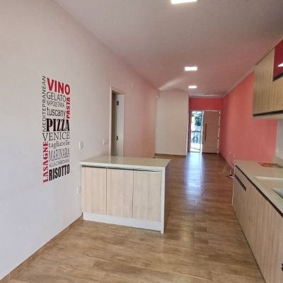 Casa em Condomínio com 134m², 3 quartos, 1 suíte, 2 garagens, no bairro Cachoeira Do Bom Jesus em Florianópolis