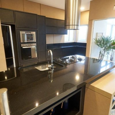 Casa em Condomínio com 1100m², 5 quartos, 5 suítes, 3 garagens, no bairro Roçado em São José