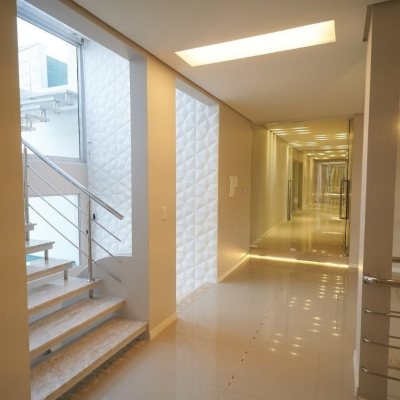 Casa em Condomínio com 1100m², 5 quartos, 5 suítes, 3 garagens, no bairro Roçado em São José