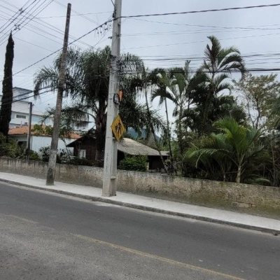 Terreno Comercial/Residencial com 1451m², no bairro Bela Vista em Palhoça