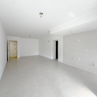 Apartamentos com 79m², 2 quartos, 1 suíte, 2 garagens, no bairro João Paulo em Florianópolis