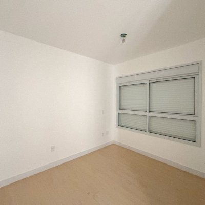 Apartamentos com 79m², 2 quartos, 1 suíte, 2 garagens, no bairro João Paulo em Florianópolis