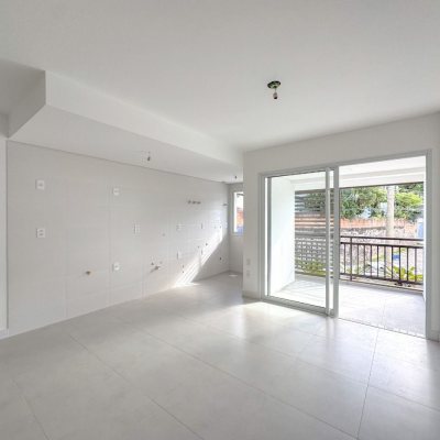 Apartamentos com 79m², 2 quartos, 1 suíte, 2 garagens, no bairro João Paulo em Florianópolis