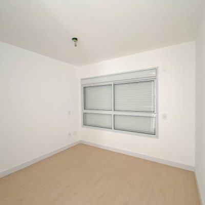 Apartamentos com 79m², 2 quartos, 1 suíte, 2 garagens, no bairro João Paulo em Florianópolis