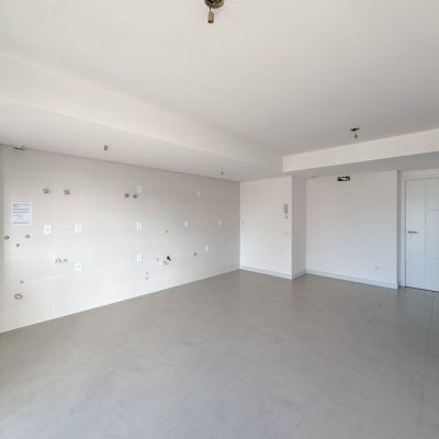 Apartamentos com 71m², 2 quartos, 1 suíte, 2 garagens, no bairro João Paulo em Florianópolis