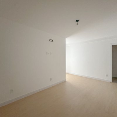 Apartamentos com 71m², 2 quartos, 1 suíte, 2 garagens, no bairro João Paulo em Florianópolis