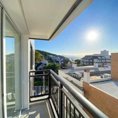 Apartamentos com 71m², 2 quartos, 1 suíte, 2 garagens, no bairro João Paulo em Florianópolis