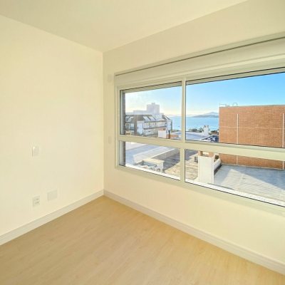 Apartamentos com 71m², 2 quartos, 1 suíte, 2 garagens, no bairro João Paulo em Florianópolis