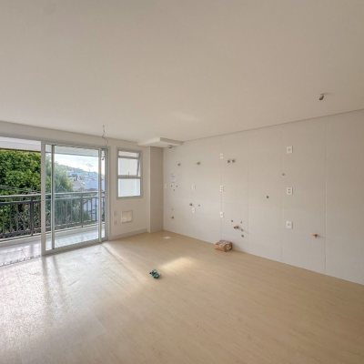 Apartamentos com 80m², 2 quartos, 2 suítes, 2 garagens, no bairro João Paulo em Florianópolis