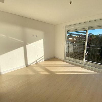 Apartamentos com 126m², 3 quartos, 3 suítes, 3 garagens, no bairro João Paulo em Florianópolis