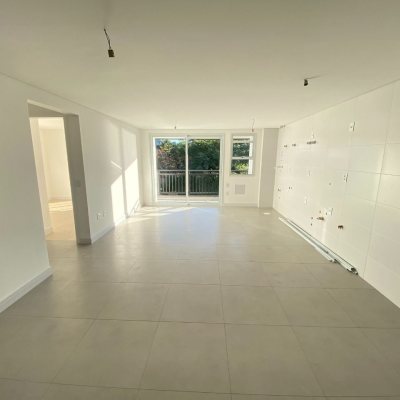 Apartamentos com 126m², 3 quartos, 3 suítes, 3 garagens, no bairro João Paulo em Florianópolis