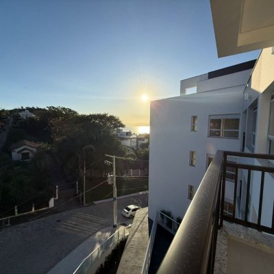 Apartamentos com 94m², 1 quarto, 1 suíte, 2 garagens, no bairro João Paulo em Florianópolis