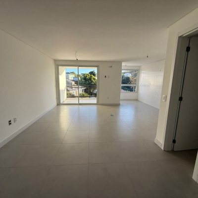 Apartamentos com 94m², 1 quarto, 1 suíte, 2 garagens, no bairro João Paulo em Florianópolis