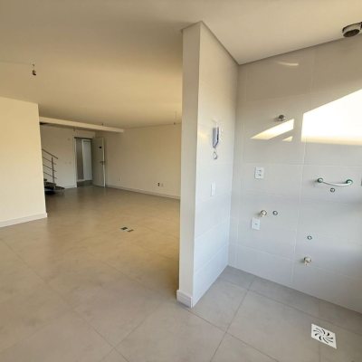Apartamentos com 94m², 1 quarto, 1 suíte, 2 garagens, no bairro João Paulo em Florianópolis