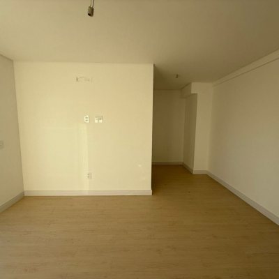 Apartamentos com 96m², 1 quarto, 1 suíte, 2 garagens, no bairro João Paulo em Florianópolis