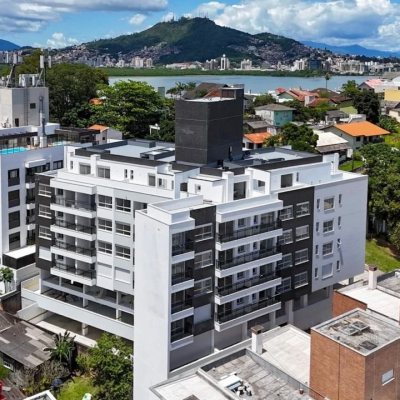 Apartamentos com 96m², 1 quarto, 1 suíte, 2 garagens, no bairro João Paulo em Florianópolis