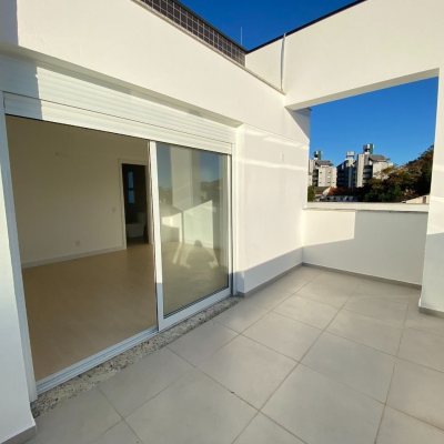 Apartamentos com 122m², 3 quartos, 2 suítes, 3 garagens, no bairro João Paulo em Florianópolis