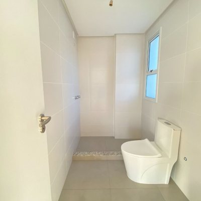 Apartamentos com 122m², 3 quartos, 2 suítes, 3 garagens, no bairro João Paulo em Florianópolis