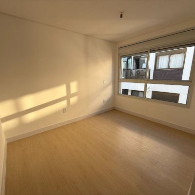 Apartamentos com 122m², 3 quartos, 2 suítes, 3 garagens, no bairro João Paulo em Florianópolis