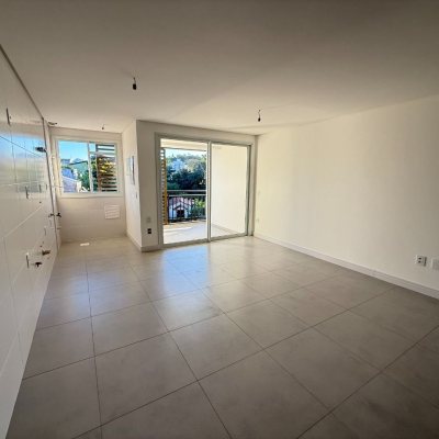 Apartamentos com 122m², 3 quartos, 2 suítes, 3 garagens, no bairro João Paulo em Florianópolis