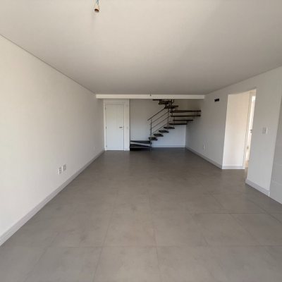 Apartamentos com 122m², 3 quartos, 2 suítes, 3 garagens, no bairro João Paulo em Florianópolis