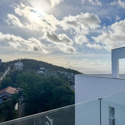 Apartamentos com 100m², 1 quarto, 1 suíte, 2 garagens, no bairro João Paulo em Florianópolis