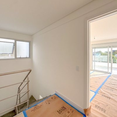 Apartamentos com 100m², 1 quarto, 1 suíte, 2 garagens, no bairro João Paulo em Florianópolis