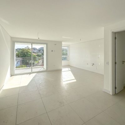 Apartamentos com 100m², 1 quarto, 1 suíte, 2 garagens, no bairro João Paulo em Florianópolis