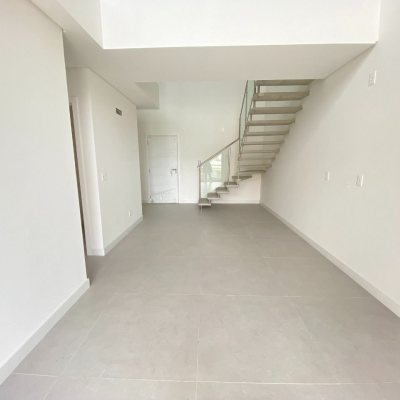Apartamentos com 81m², 2 quartos, 2 suítes, 2 garagens, no bairro Jurerê em Florianópolis