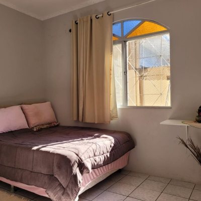 Casa Residencial com 398m², 6 quartos, 3 suítes, 4 garagens, no bairro Capoeiras em Florianópolis