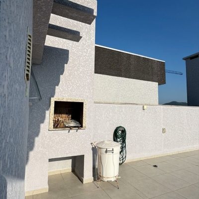 Cobertura com 185m², 3 quartos, 2 suítes, 4 garagens, no bairro Ingleses em Florianópolis