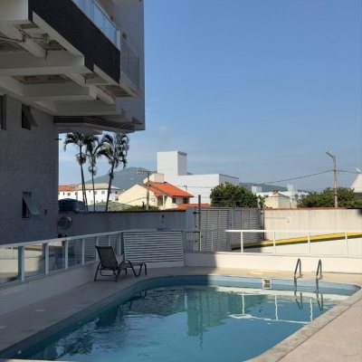 Cobertura com 185m², 3 quartos, 2 suítes, 4 garagens, no bairro Ingleses em Florianópolis
