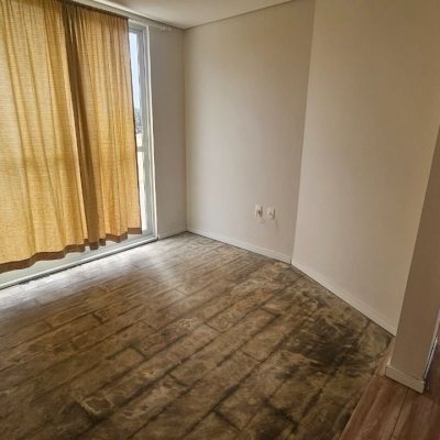Apartamentos com 225m², 2 quartos, 1 garagem, no bairro Coloninha em Florianópolis