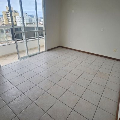 Apartamentos com 225m², 2 quartos, 1 garagem, no bairro Coloninha em Florianópolis