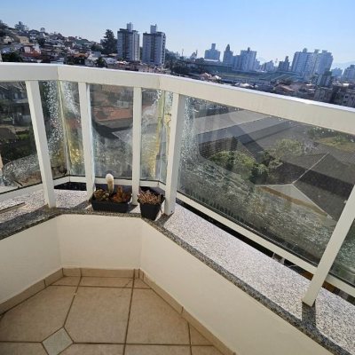 Apartamentos com 225m², 2 quartos, 1 garagem, no bairro Coloninha em Florianópolis