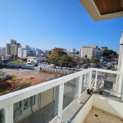 Apartamentos com 225m², 2 quartos, 1 garagem, no bairro Coloninha em Florianópolis