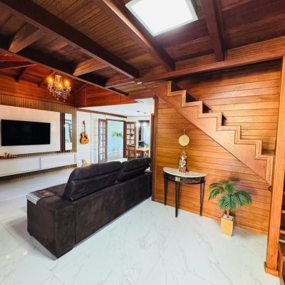 Casa Residencial com 130m², 3 quartos, 1 suíte, 1 garagem, no bairro Ingleses em Florianópolis