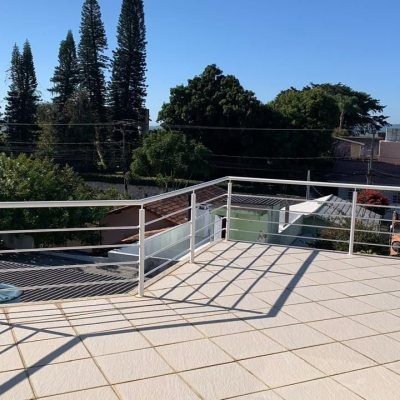 Casa Residencial com 247m², 3 quartos, 1 suíte, 1 garagem, no bairro Barreiros em São José