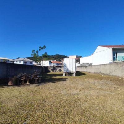 Terreno Comercial/Residencial com 724m², no bairro Fazenda Santo Antônio em São José
